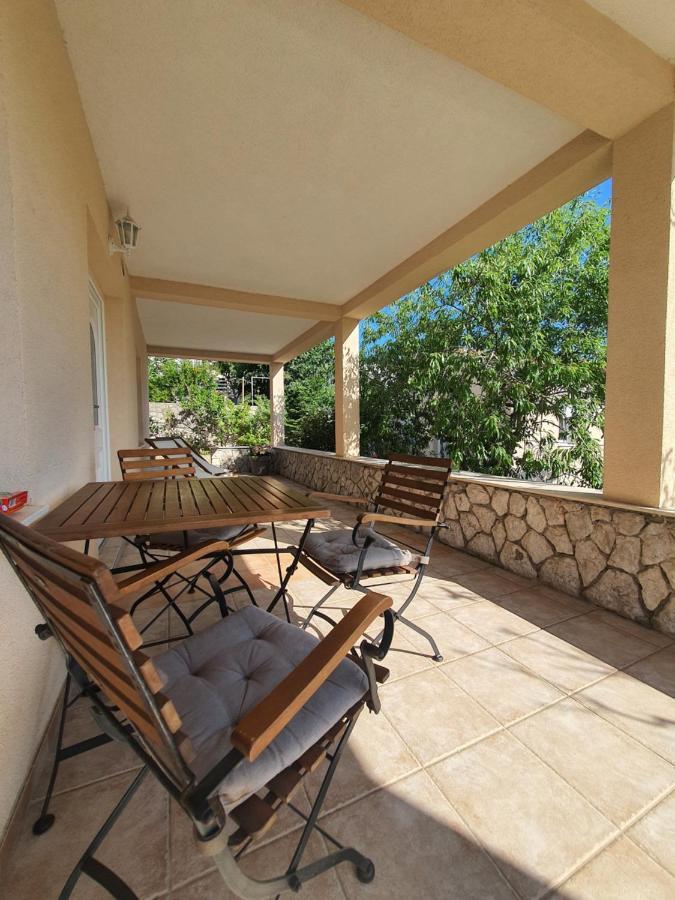 Nonna Vittoria 1 Apartment Mali Losinj Exterior photo